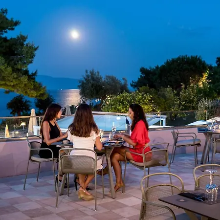 Porto Galini Seaside & 5* 니키아나