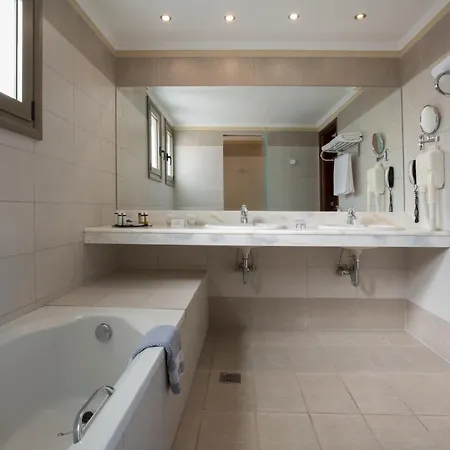 Porto Galini Seaside & 5* Nikiána